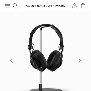 Master and Dynamic MH40 wireless headphones